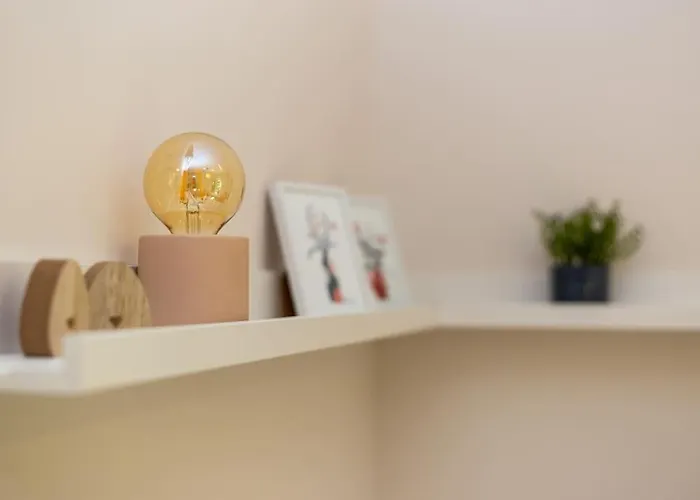 Center - Free Parking - Walk To Main Street Пловдив