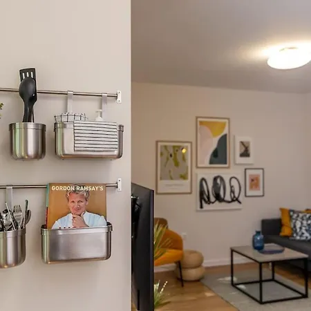 Peaceful Retreat - Free Parking Apartment