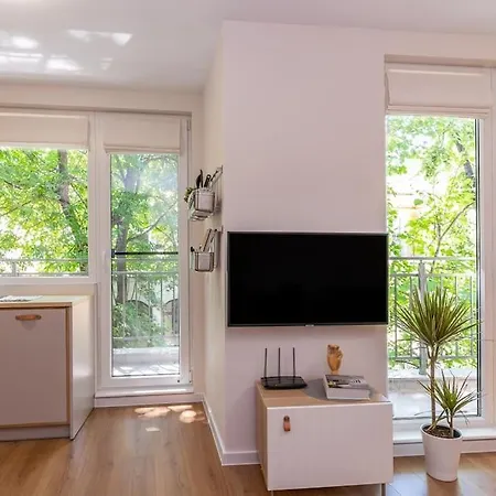 Apartment Peaceful Retreat - Free Parking *