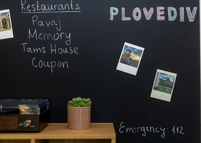 Apartment Center - Free Parking - Walk To Main Street