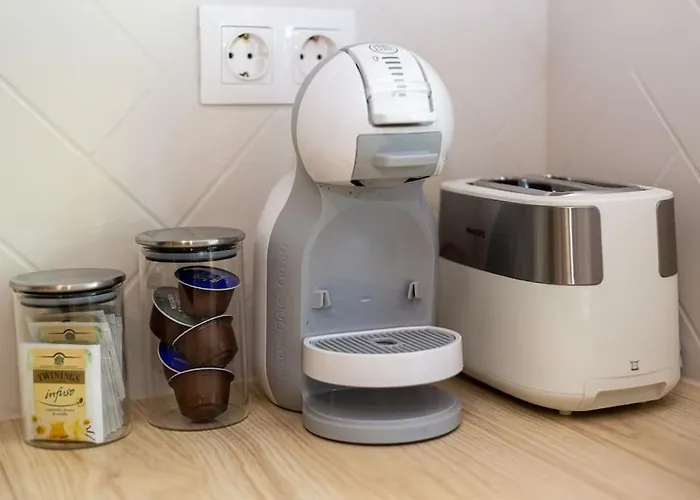 Apartment Center - Free Parking - Walk To Main Street *