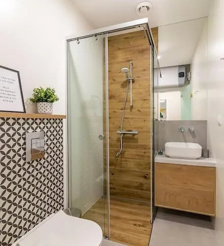 Apartment Center - Free Parking - Walk To Main Street Plovdiv