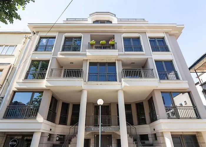 Apartment Center - Free Parking - Walk To Main Street Plovdiv