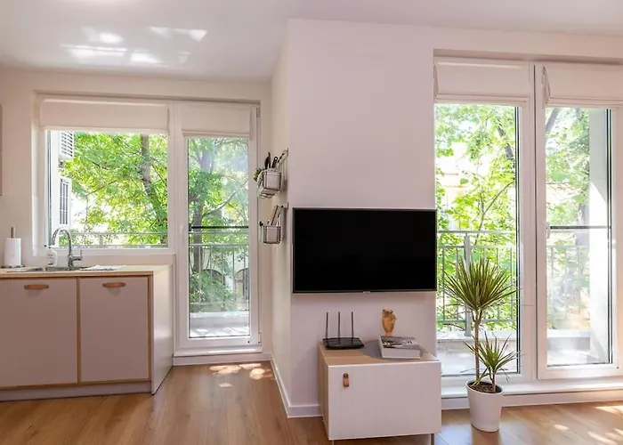 Apartment Center - Free Parking - Walk To Main Street *