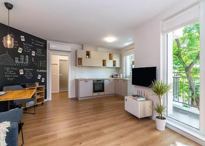 Center - Free Parking - Walk To Main Street Plovdiv